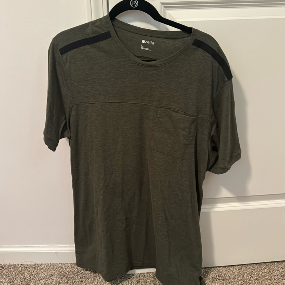 Zella men’s green shirt